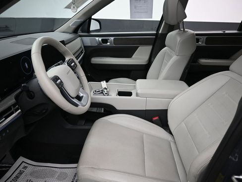 Used 2024 Hyundai Santa Fe Limited image 24