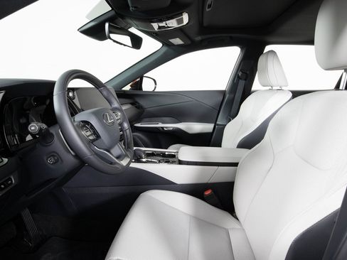 Used 2024 Lexus RX 350 Premium image 11