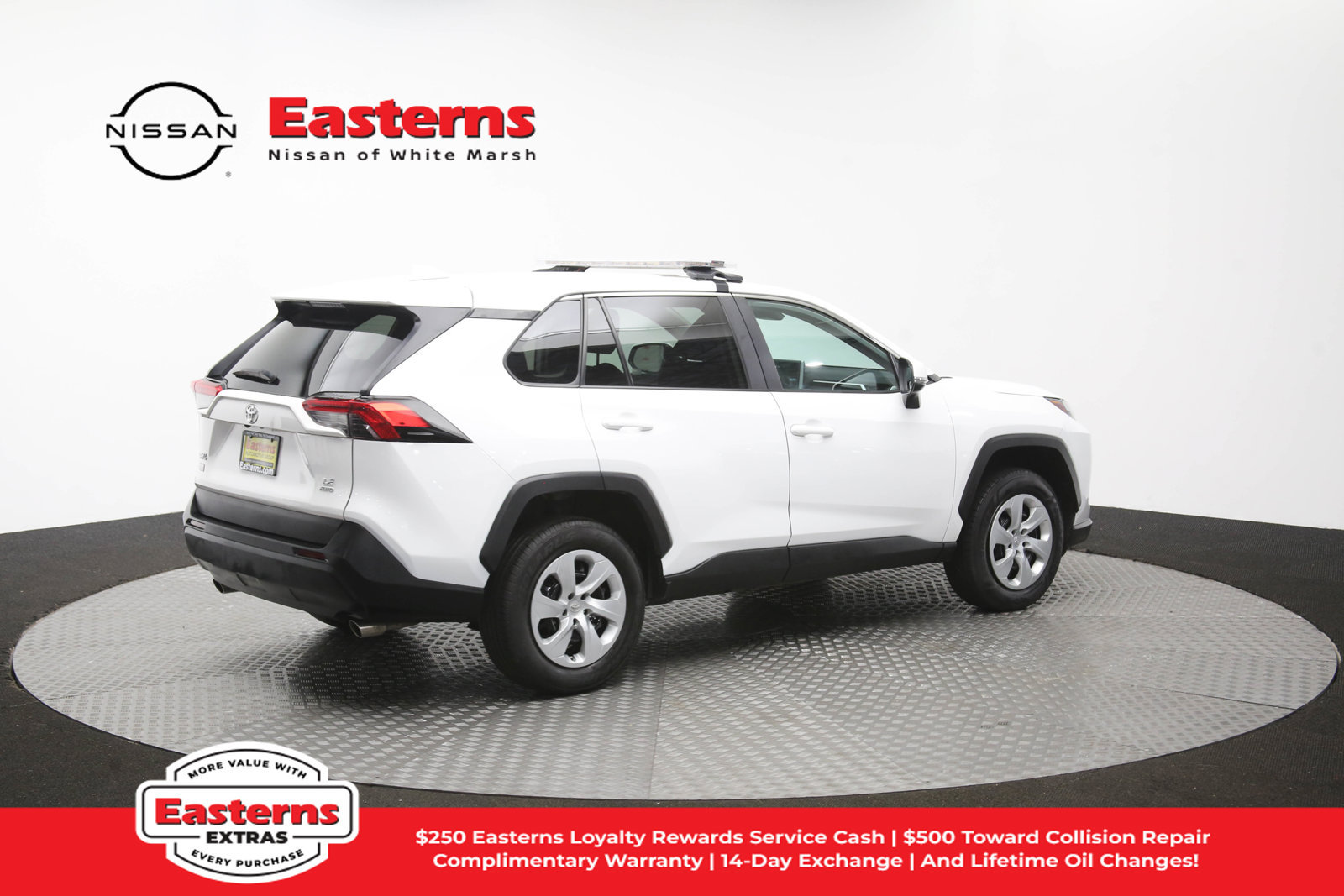 Used 2023 Toyota RAV4 LE AWD/4WD image 41