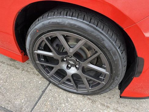 Used 2018 Dodge Charger R/T w/ Plus Group RWD image 9