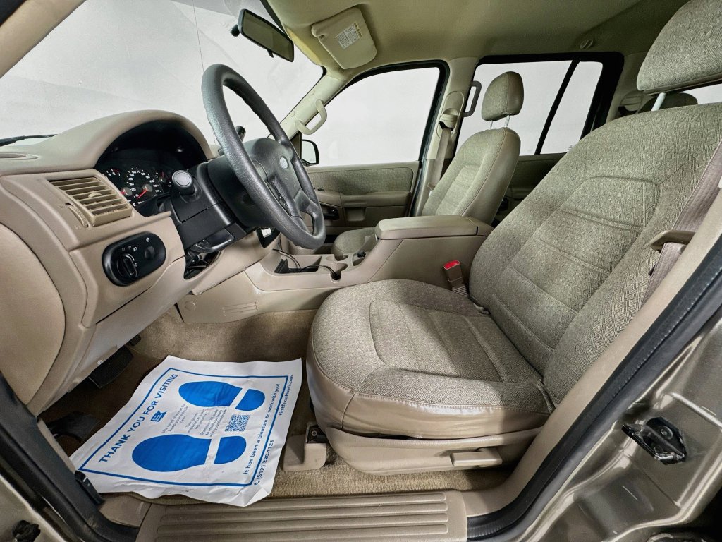 Used 2004 Ford Explorer XLS RWD image 24