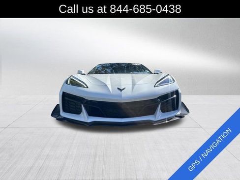 Used 2024 Chevrolet Corvette Z06 w/ Z07 Performance Package RWD image 2