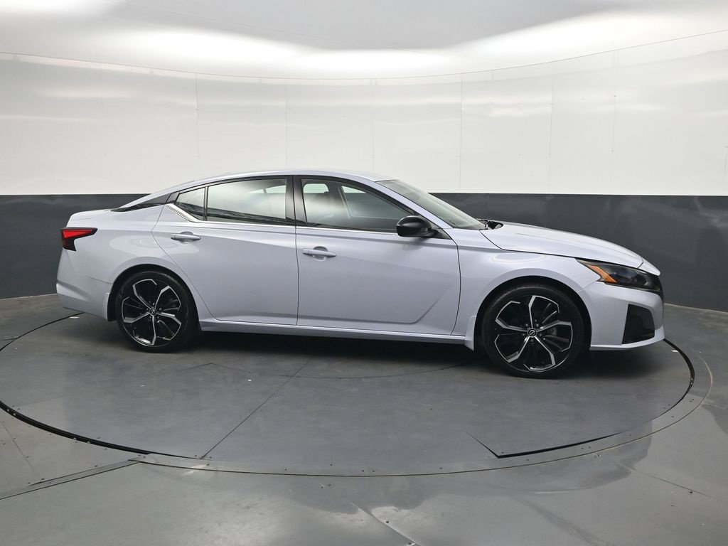 Certified 2024 Nissan Altima 2.5 SR FWD image 4