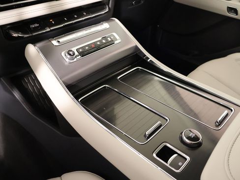 New 2026 Lincoln Aviator AWD image 8