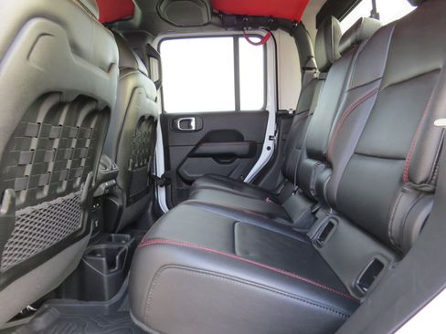 Used 2023 Jeep Gladiator Rubicon w/ LED Lighting Group image 16