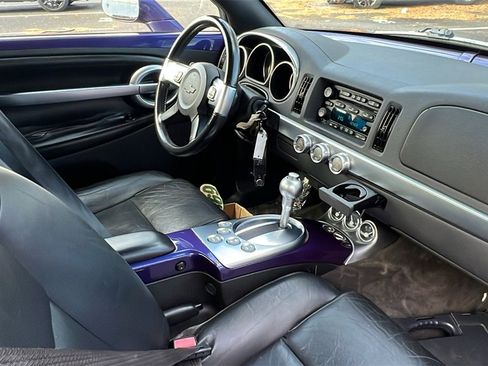 Used 2004 Chevrolet SSR w/ Preferred Equipment Group image 11