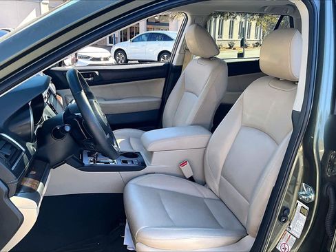 Used 2018 Subaru Outback 2.5i Limited image 8