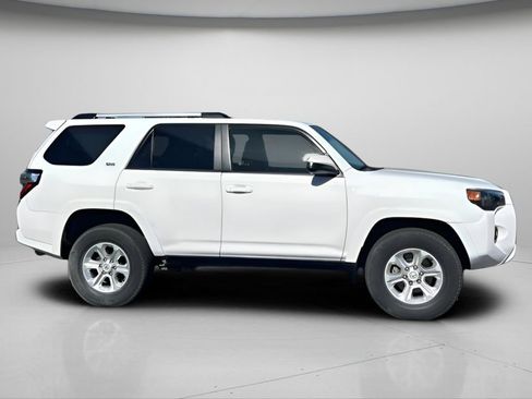 Used 2023 Toyota 4Runner SR5 AWD/4WD image 3
