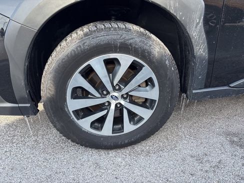 Used 2024 Subaru Outback Premium image 5