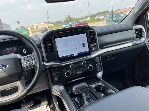 Used 2022 Ford F150 Lariat image 16