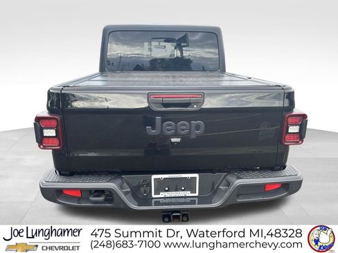 Used 2021 Jeep Gladiator Sport AWD/4WD image 4