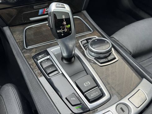 Used 2015 BMW 740i w/ Executive Package RWD image 13