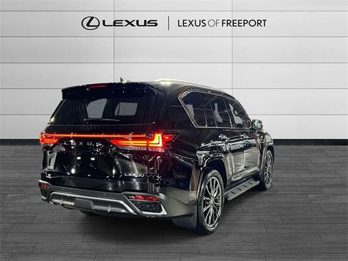Used 2024 Lexus LX 600 F Sport image 4