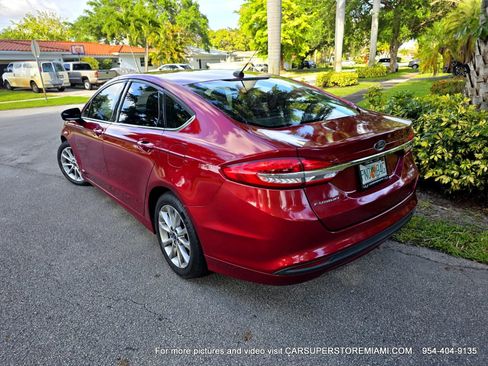 Used 2017 Ford Fusion SE image 6