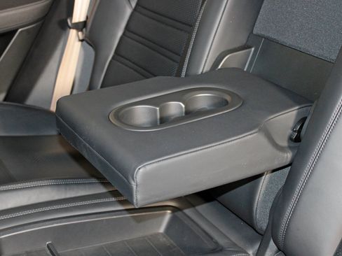 Used 2024 Porsche Cayenne S image 35