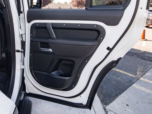 New 2026 Land Rover Defender 110 X-Dynamic SE AWD/4WD image 49