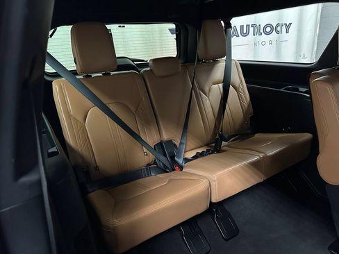 Used 2024 Ford Expedition Max Platinum AWD/4WD image 22