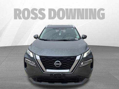 Used 2023 Nissan Rogue SV w/ SV Premium Package FWD image 2