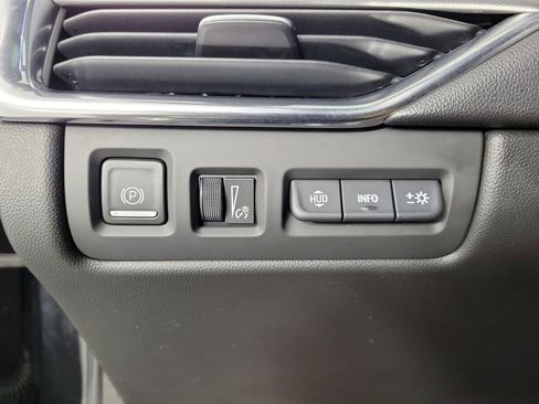 Used 2021 Cadillac XT4 Premium Luxury FWD image 30