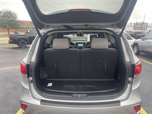 Used 2018 Hyundai Santa Fe Limited AWD/4WD image 34