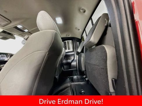 Certified 2020 Toyota Tacoma SR w/ SX Package AWD/4WD image 9