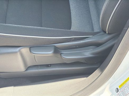 Used 2025 Chevrolet TrailBlazer LS FWD image 20
