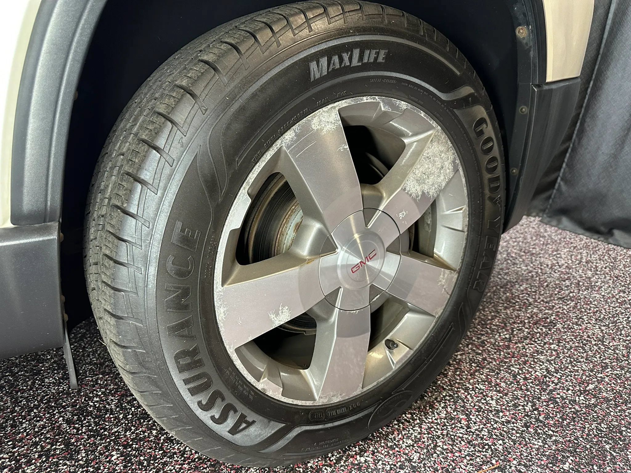 Used 2012 GMC Acadia SLT AWD/4WD image 30