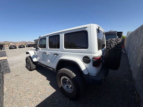 Used 2019 Jeep Wrangler Unlimited Rubicon AWD/4WD image 3