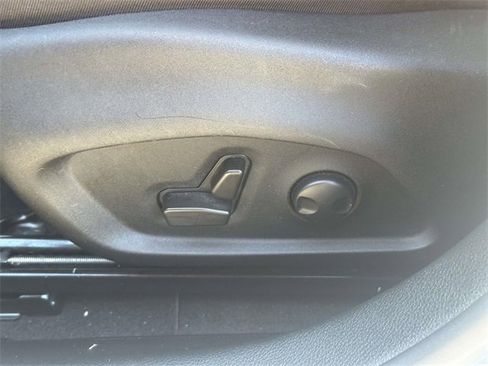 Certified 2022 Jeep Compass Limited w/ Sun and Sound Group image 15