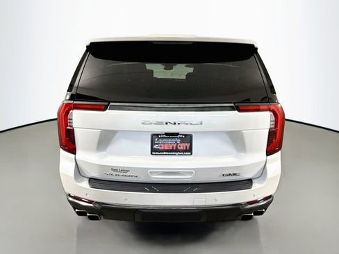 Used 2025 GMC Yukon XL Denali Ultimate AWD/4WD image 6