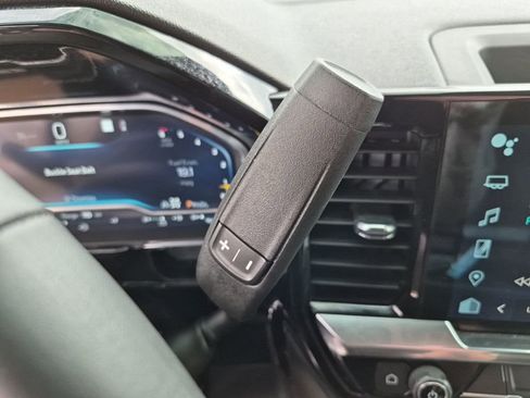 Used 2023 Chevrolet Silverado 1500 LT image 36