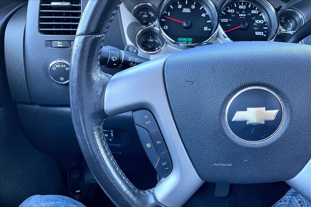 Used 2007 Chevrolet Silverado 2500 LT w/ 2LT Audio Package RWD image 6