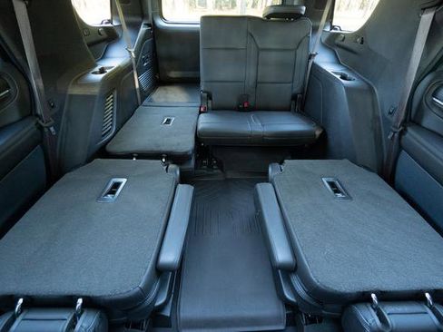 Used 2021 GMC Yukon Denali w/ Denali Premium Package image 31