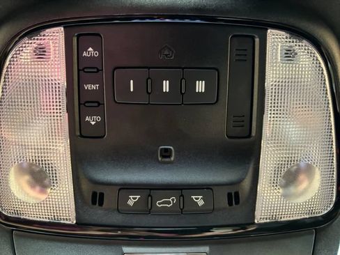 Used 2023 Dodge Durango R/T AWD/4WD image 23