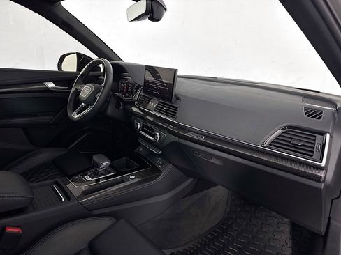 Used 2024 Audi SQ5 Prestige image 32