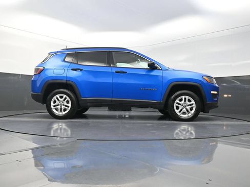 Used 2019 Jeep Compass Sport AWD/4WD image 30