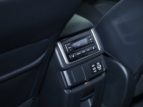Certified 2024 Subaru Ascent Limited AWD/4WD image 16