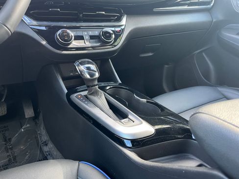 Used 2025 Buick Envista Sport Touring image 39