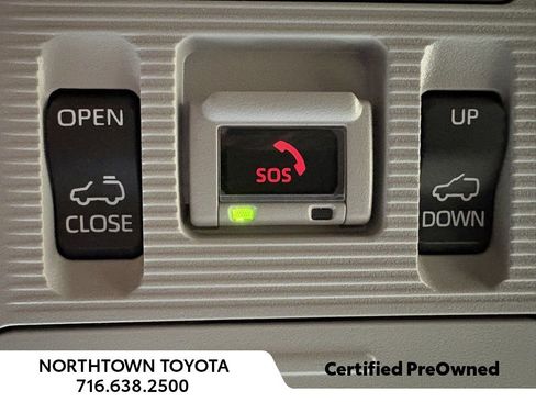 Used 2024 Toyota RAV4 XLE image 22