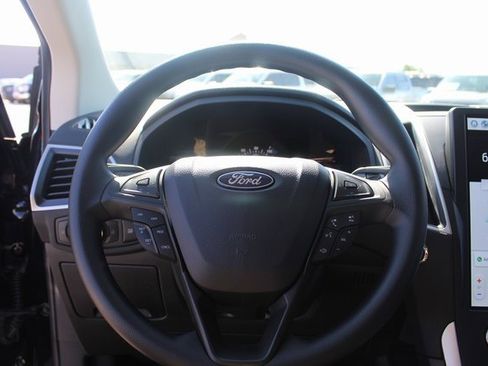New 2024 Ford Edge SE image 10