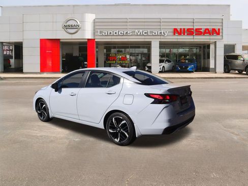 New 2025 Nissan Versa SR w/ Trunk Package image 5