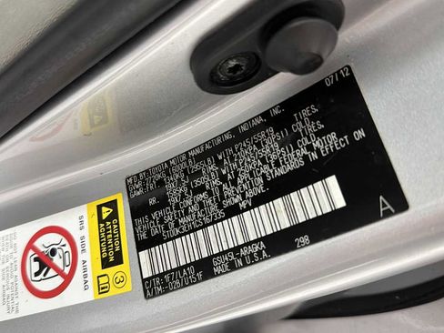 Used 2012 Toyota Highlander Limited w/ Tow Pkg image 11