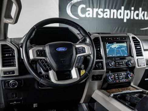 Used 2019 Ford F350 Lariat w/ Chrome Package image 15