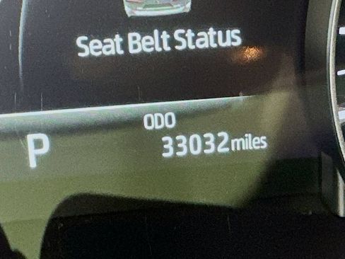 Used 2021 Toyota Highlander XLE FWD image 35