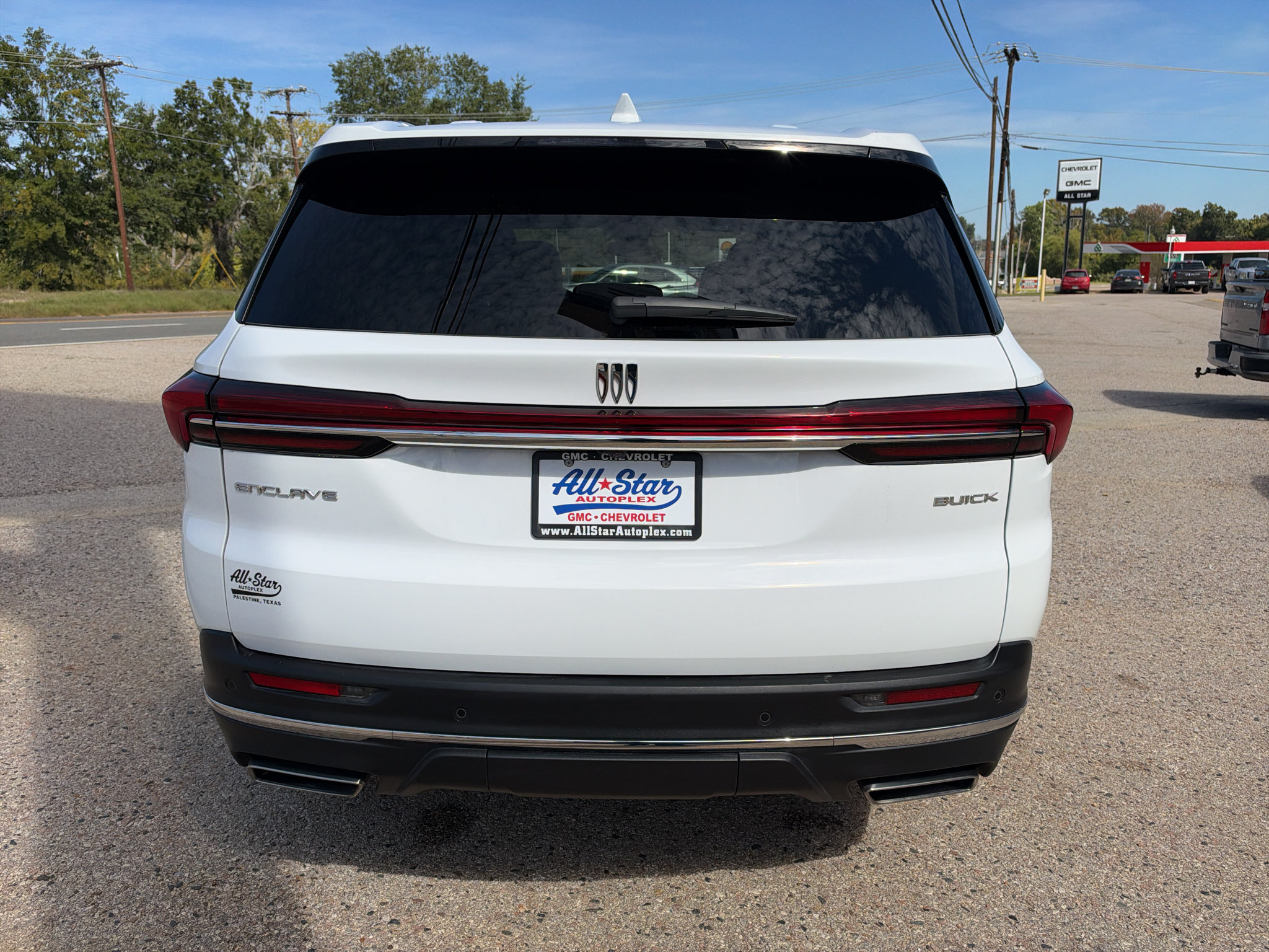 Used 2026 Buick Enclave Preferred FWD image 9