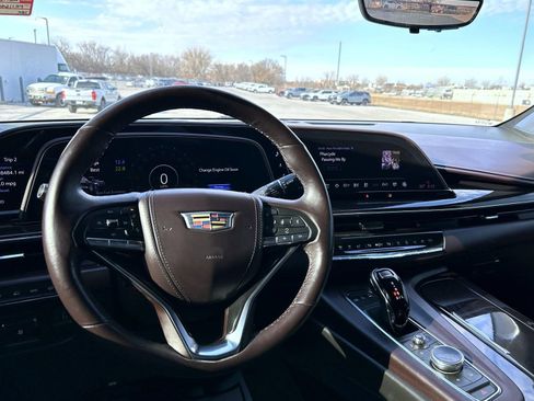 Certified 2023 Cadillac Escalade ESV Sport Platinum image 16