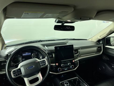 Used 2024 Ford Expedition Max XLT image 28
