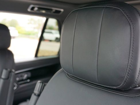 Used 2023 Land Rover Range Rover SE image 23