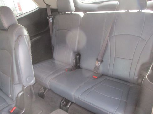 Used 2020 Buick Enclave Essence FWD image 6
