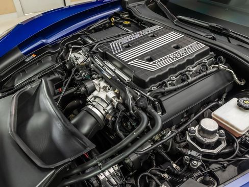 Used 2017 Chevrolet Corvette Z06 RWD image 3